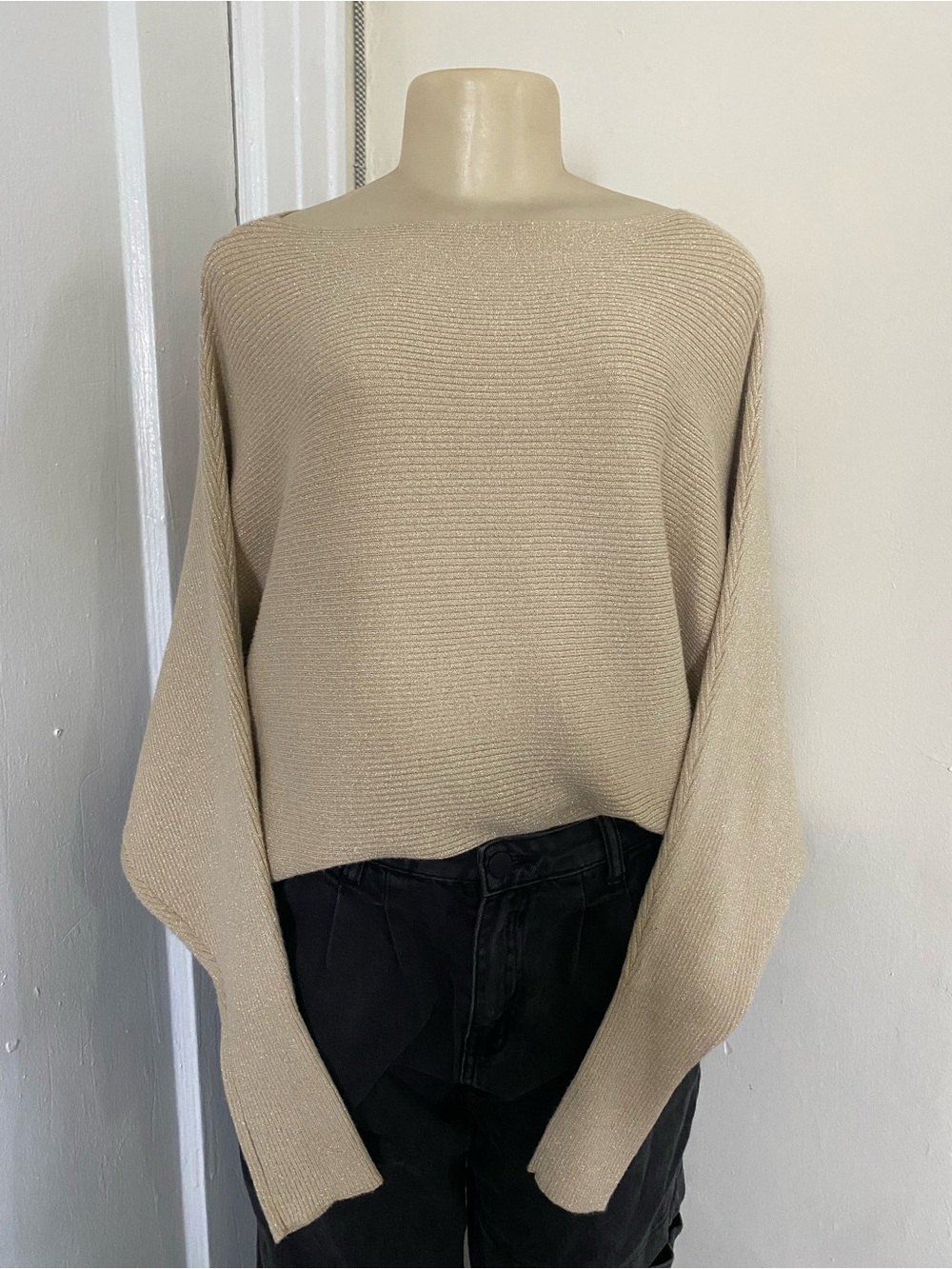 Cream ribbed knit sweater with a relaxed fit #knitwear #cozy